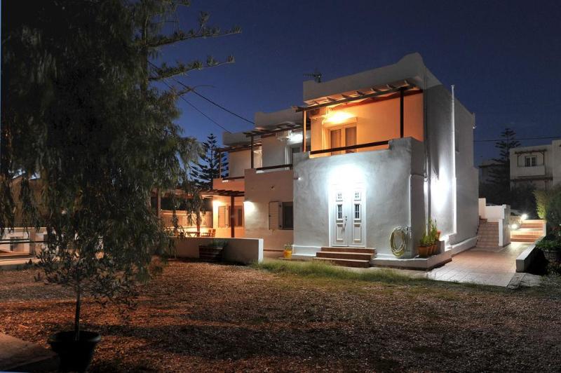 Finikas Studios Adamantas  Exterior photo